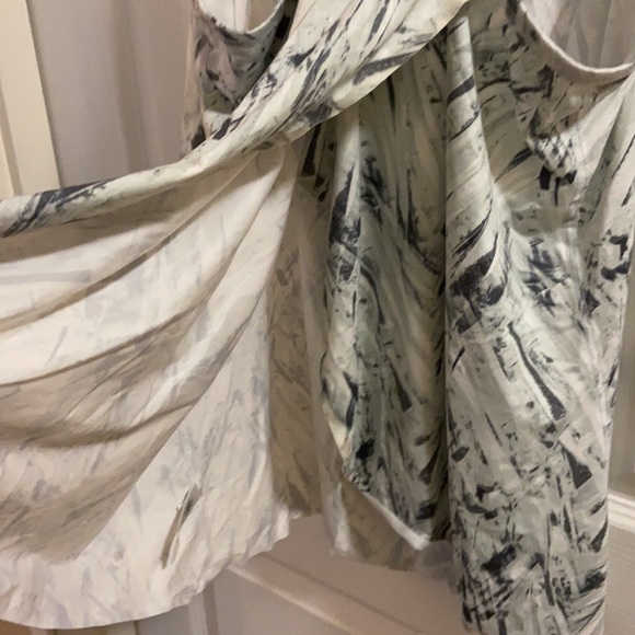 Athleta gray/white tank - Picture 5 of 5